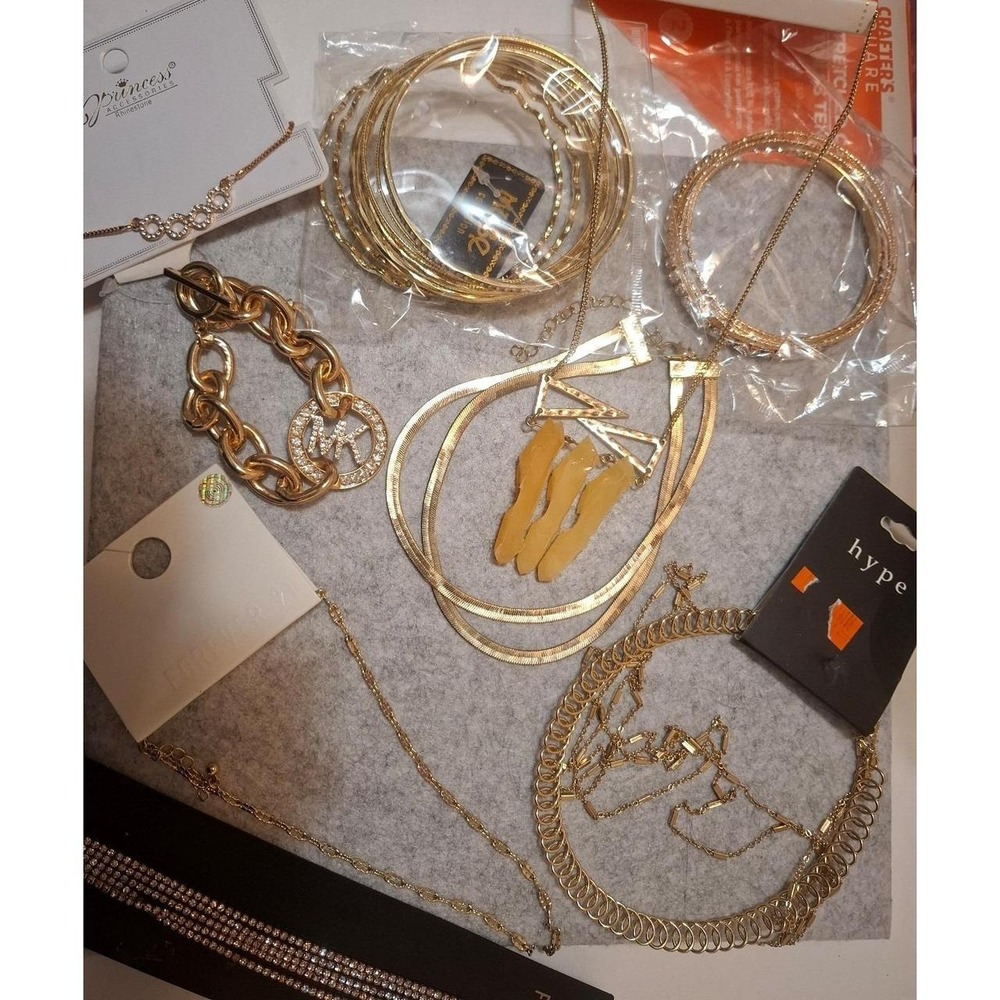 Jewelry bundle - Picture 2 of 4